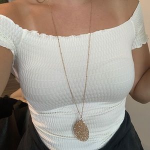 18in” Gold Pendant Necklace